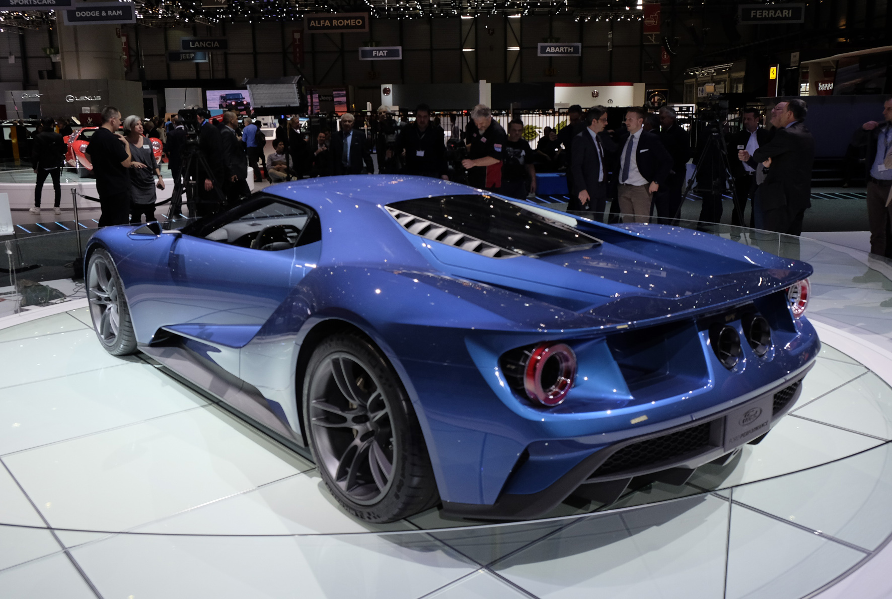 2015 Geneva Motor Show: Ford GT