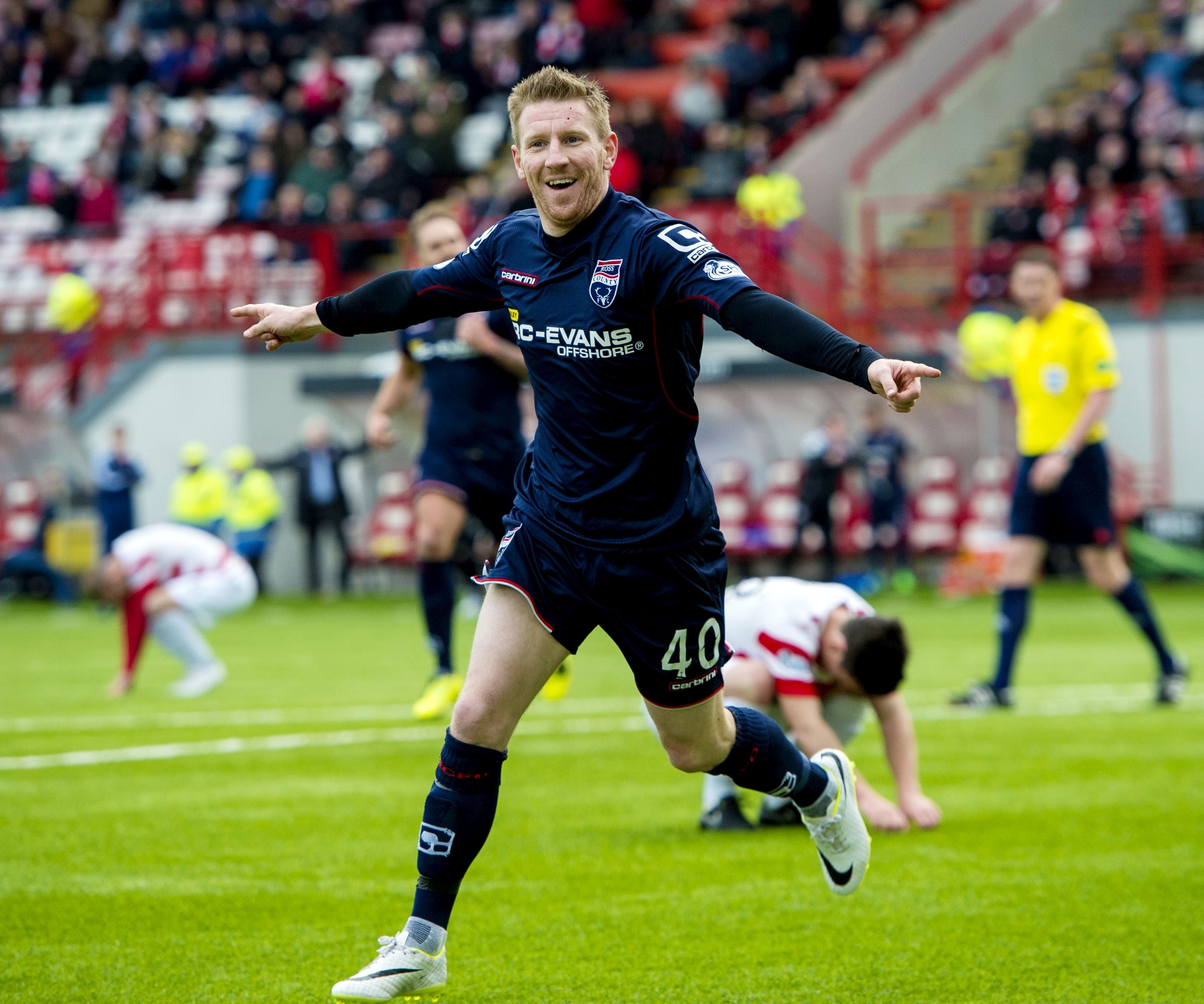 Michael Gardyne celebrates his equalising goal to secure a 2-2 draw at Hamilton 