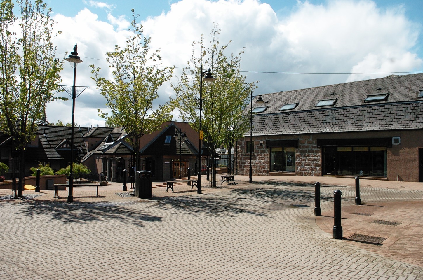 Scott Skinner's Square, Banchory