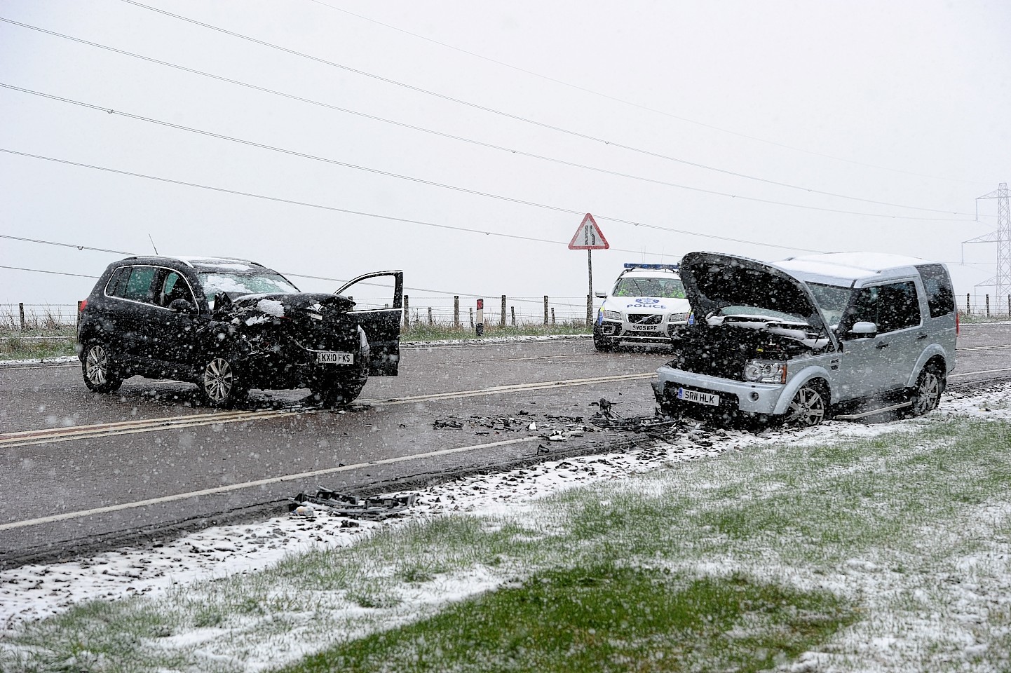 Snow fall at the scene of the accident on the A96. Credit: Kenny Elrick.