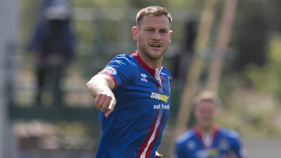 Inverness defender Gary Warren is set for his Europa League debut against FC Astra tonight.