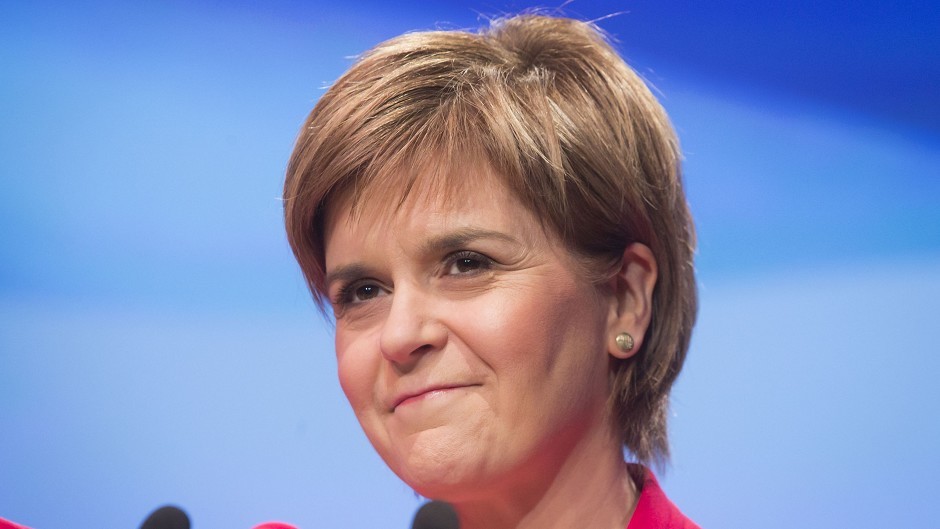 First Minister Nicola Sturgeon told rank-and-file police officers she has confidence in Chief Constable Sir Stephen House.