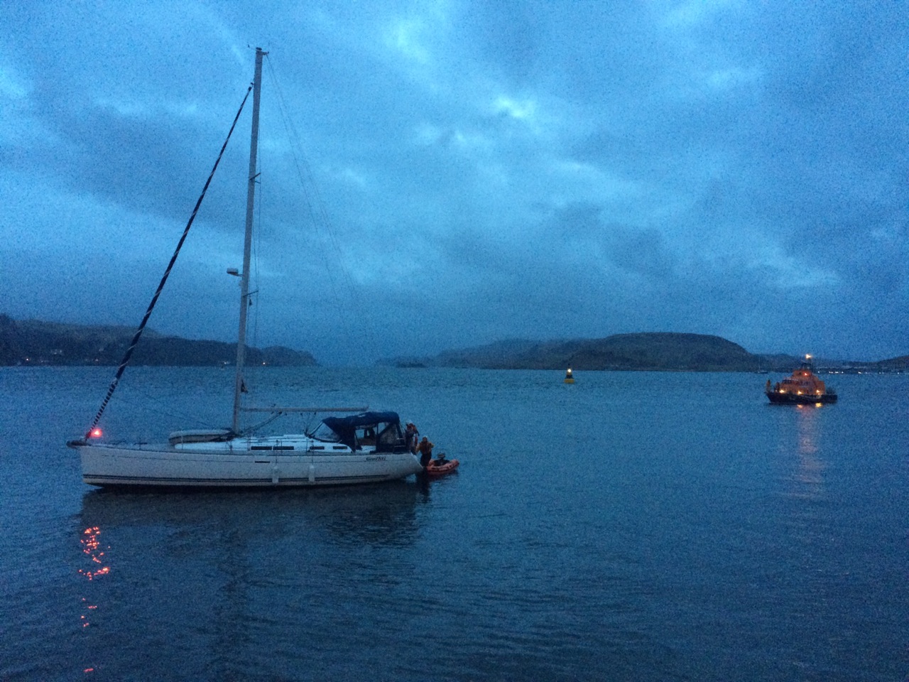 The 40ft boat experienced engine problems entering Oban Bay.