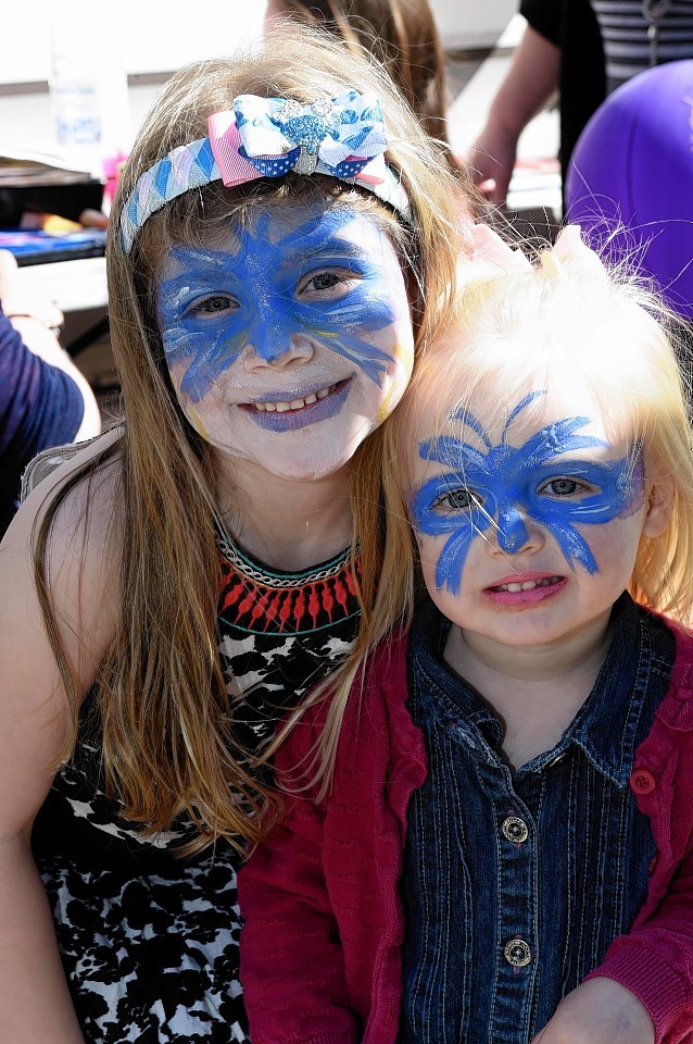 Alanna Sharp (9) and Orla Glennie (2) from Inverurie at the May Day event in Turriff