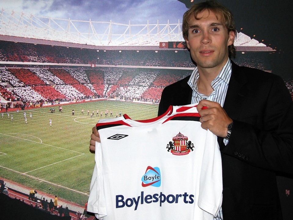 Anderson completes 1 million move to Sunderland