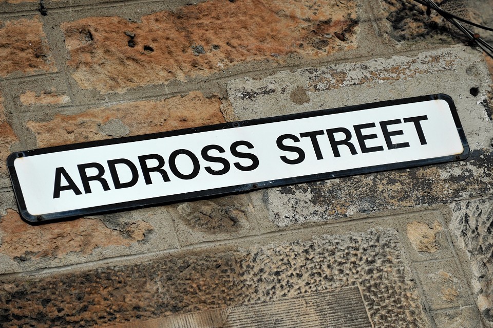 Ardross St sign on wall