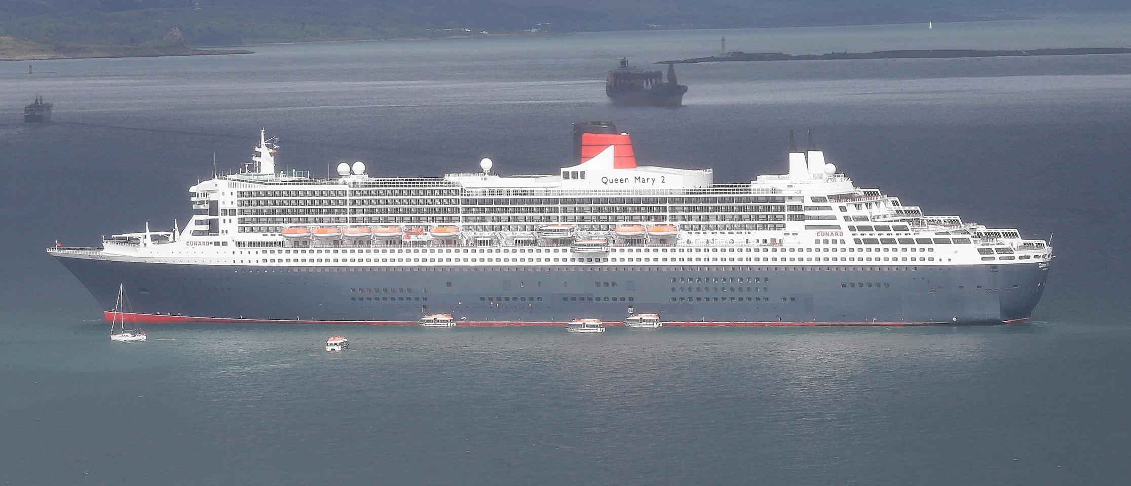 Queen Mary 2 visits Oban