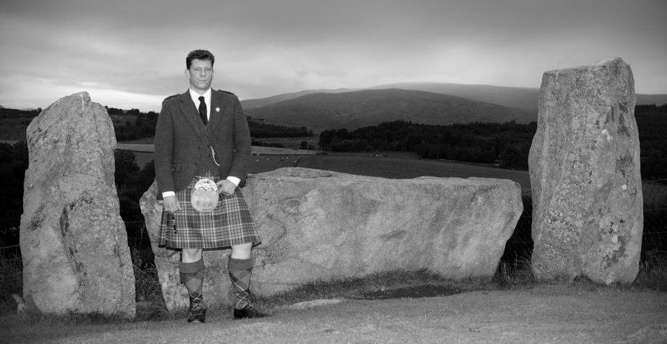 Fiddler Paul Anderson at the Tomnaverie Stone Circle