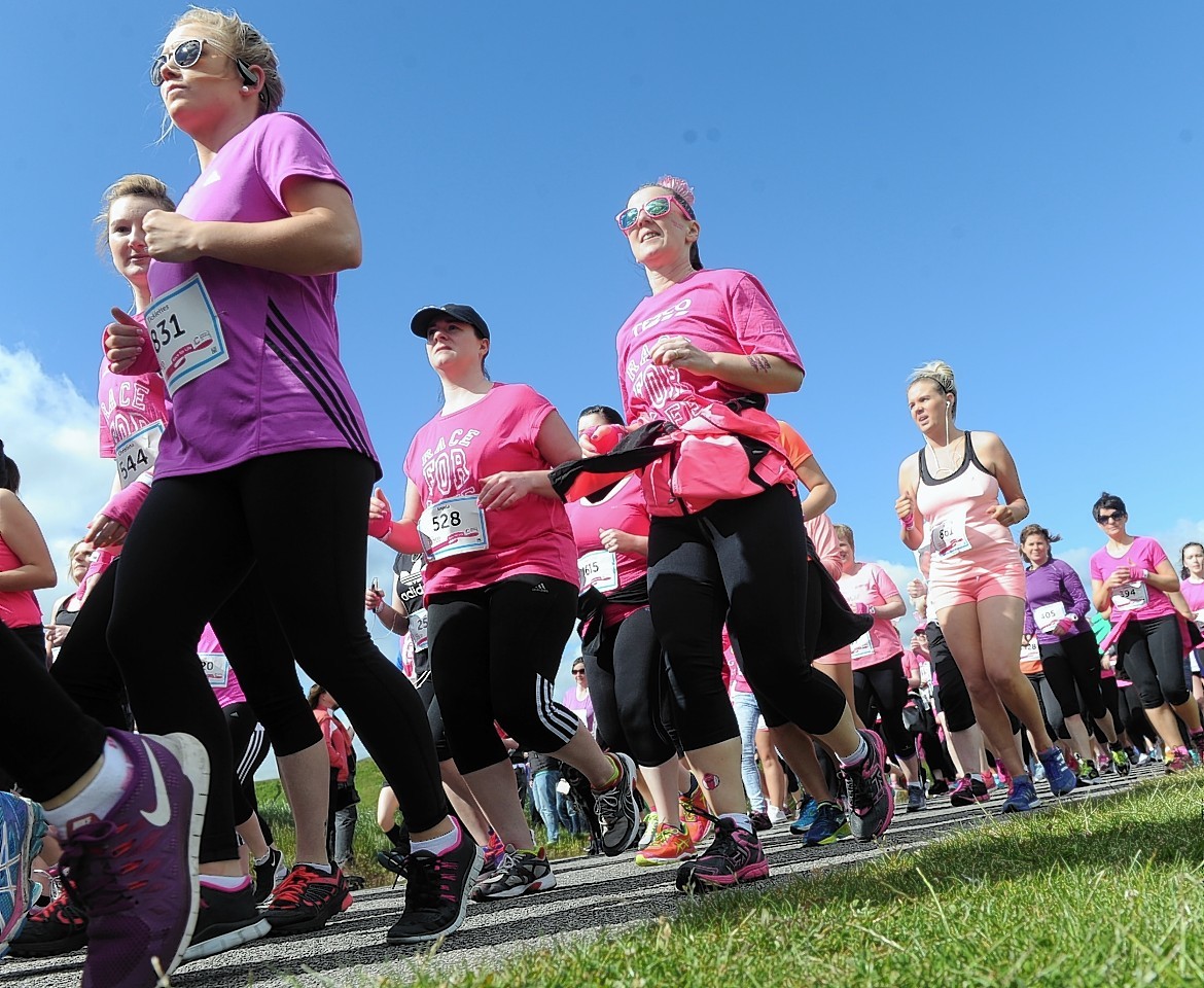 Thousands of women take part in Race for Life Aberdeen