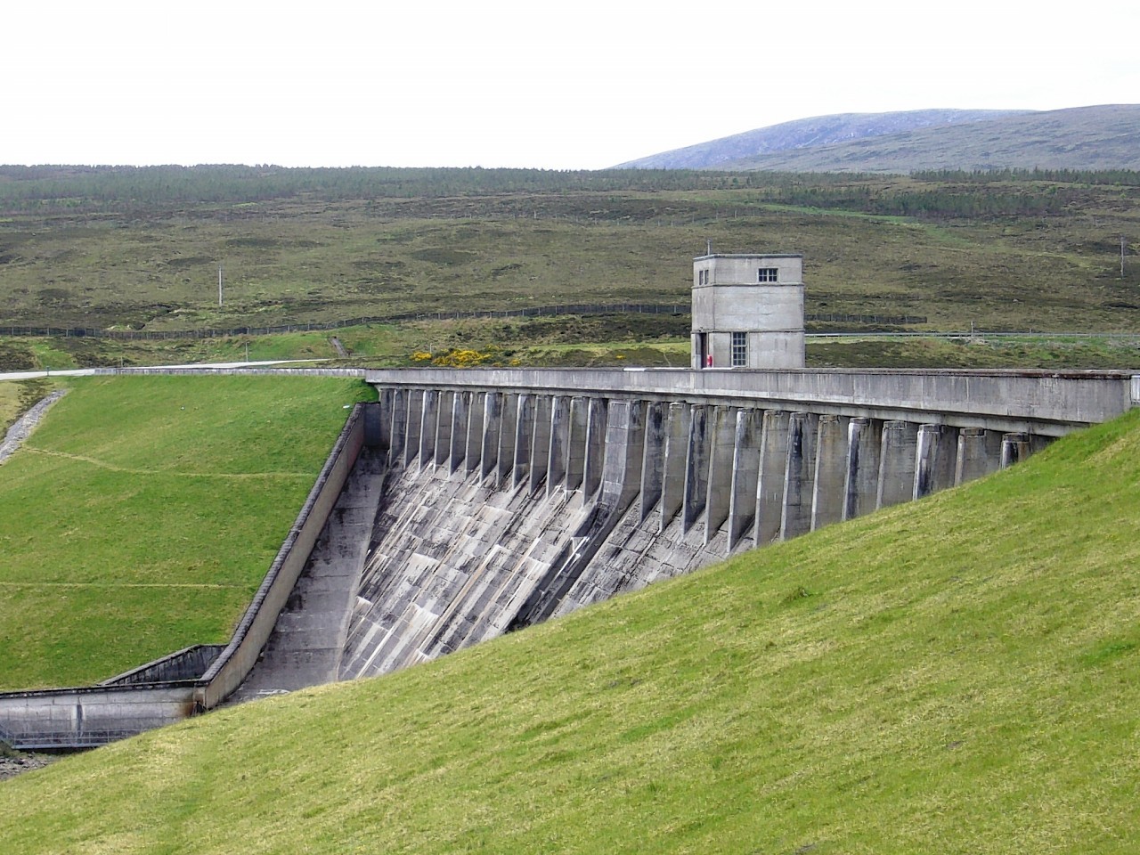 Glascarnoch Dam