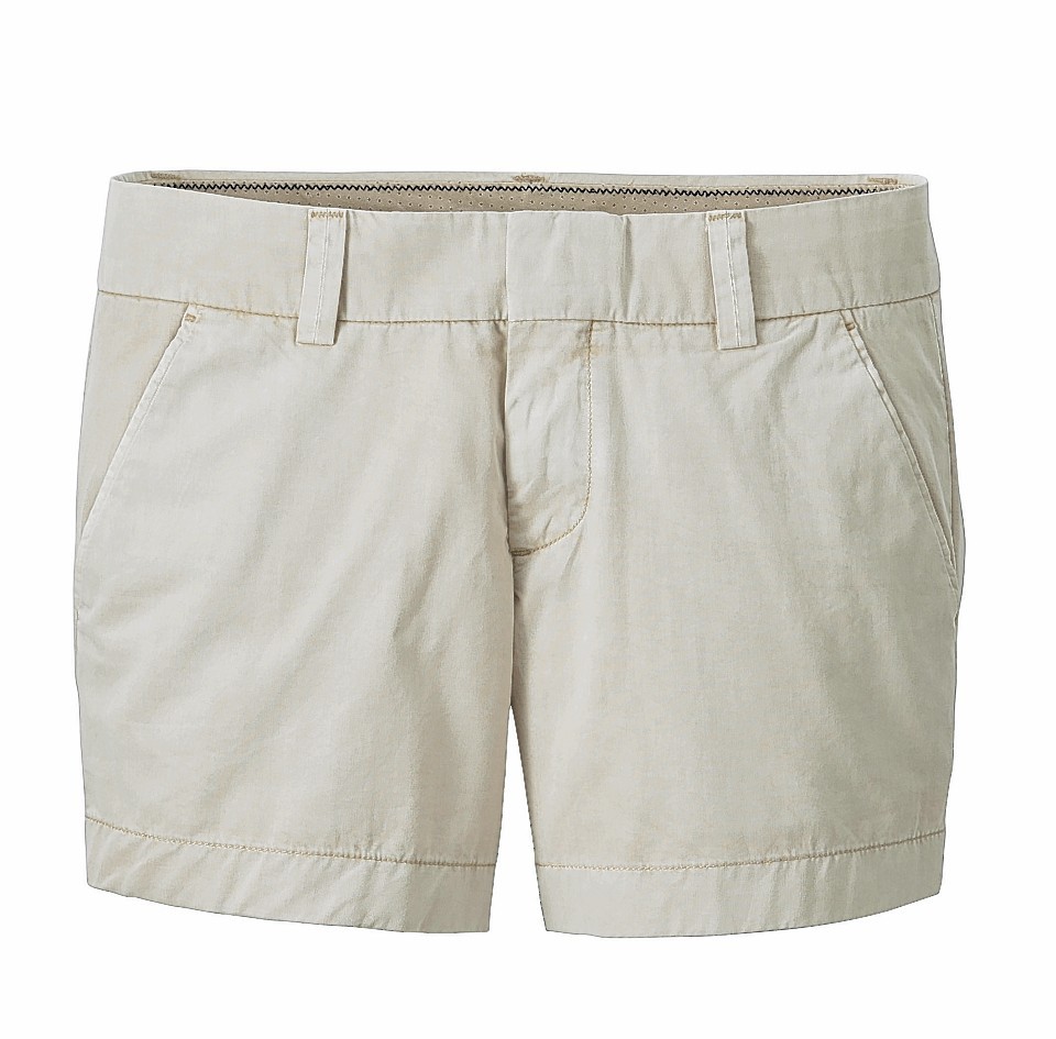 :: Uniqlo Women Chino Shorts, £14.90 (www.uniqlo.com)  