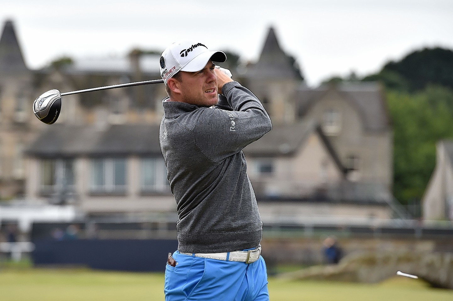 Richie Ramsay tees off at the Open Championship 2015 at St Andrews. Photo by David Davies/PA Wire.