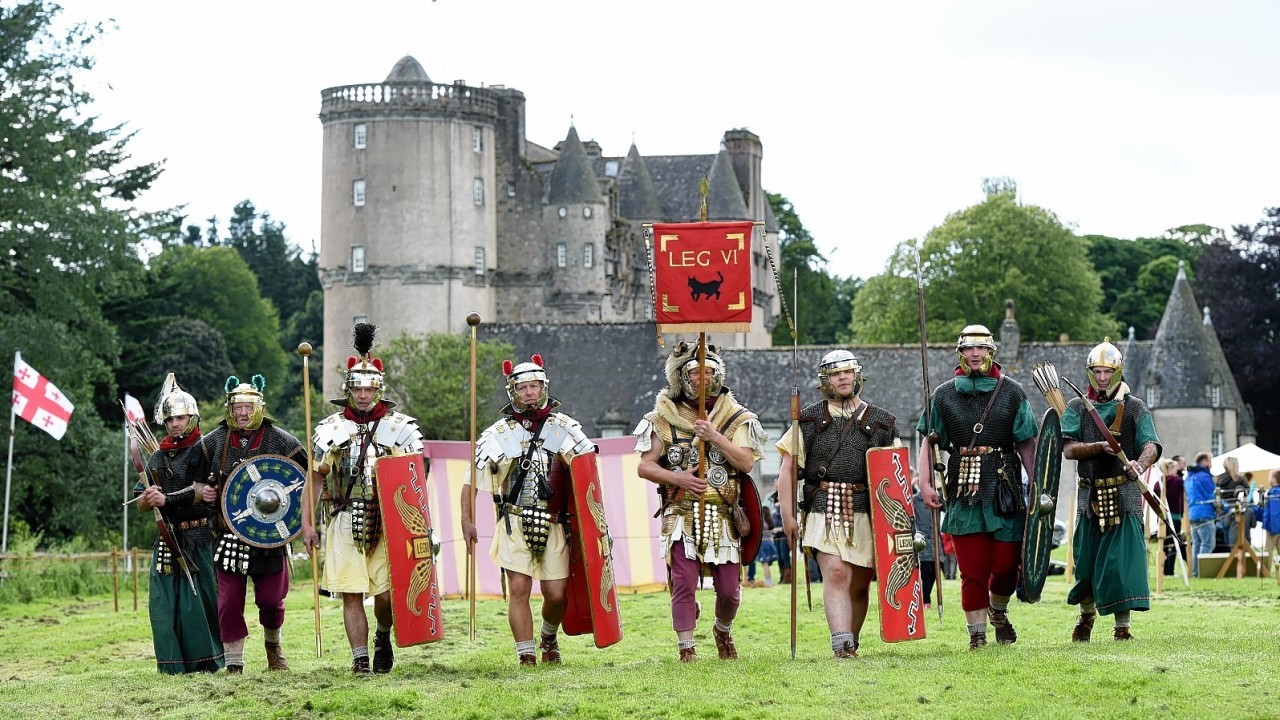 Rumbling Romans and Wicked Warriors , Castle Fraser