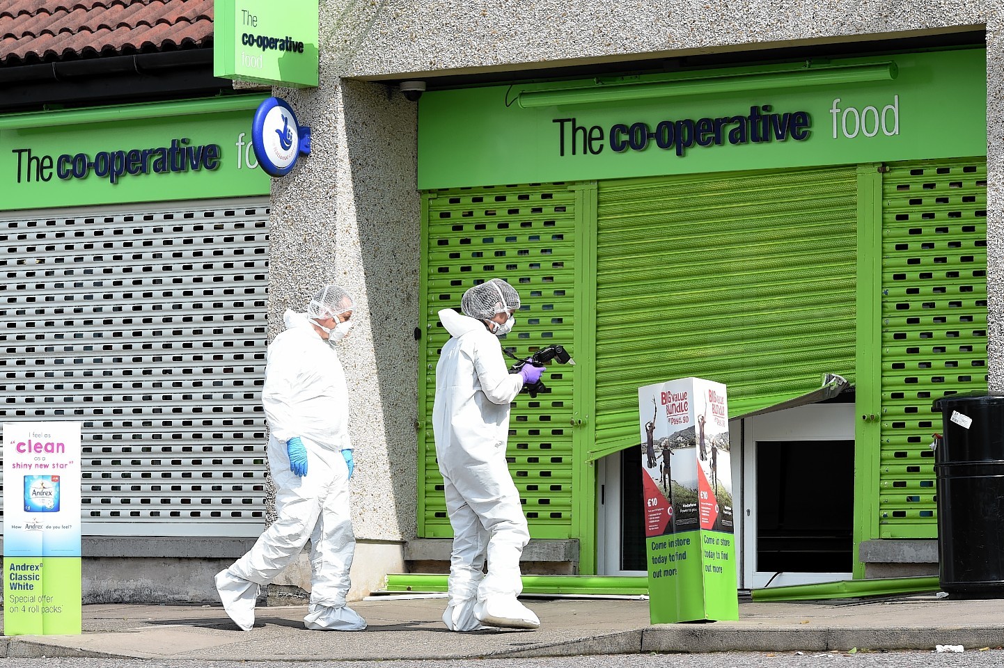 Thieves tried to break in to the Co-op and the cashline machine at Kingswells.    