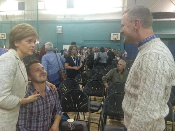 First Minister lends a helping hand with marriage proposal