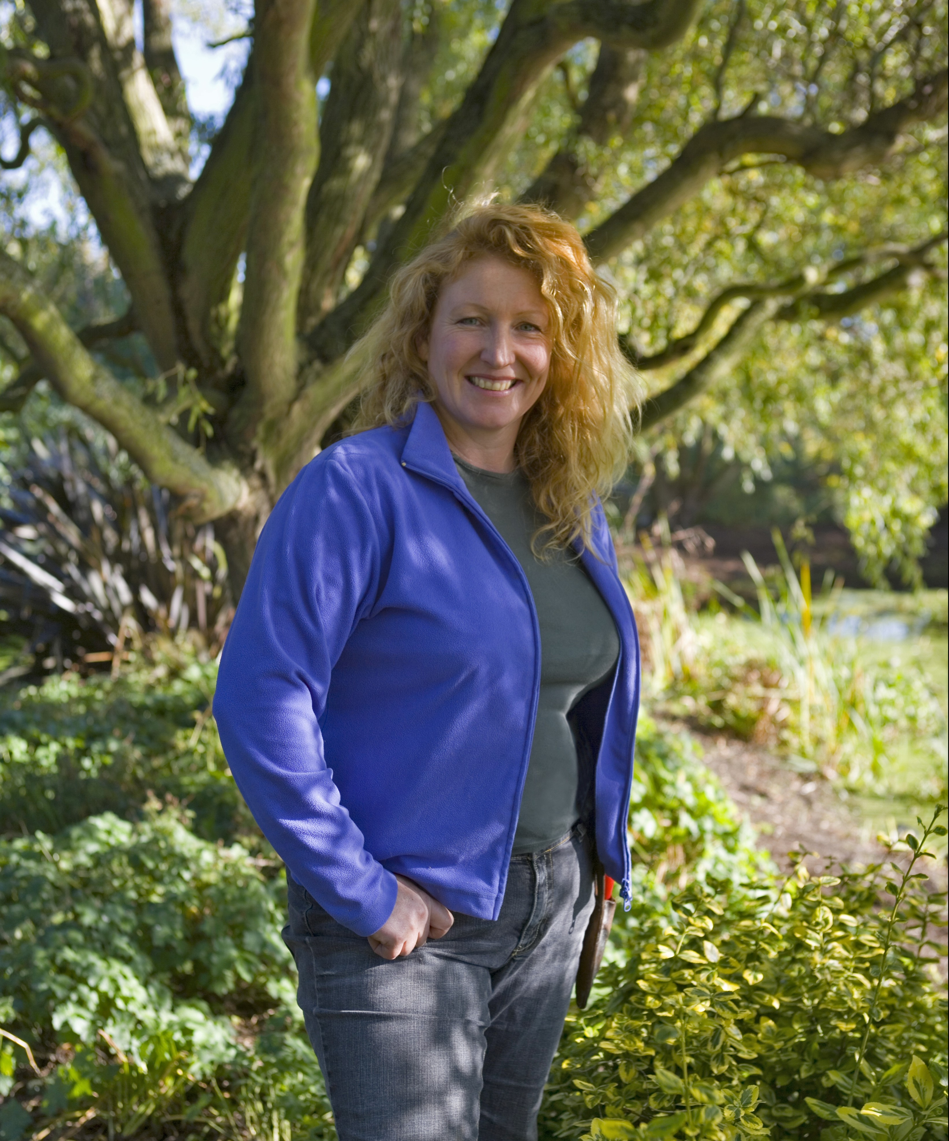 Charlie Dimmock Grow yourself a good impression