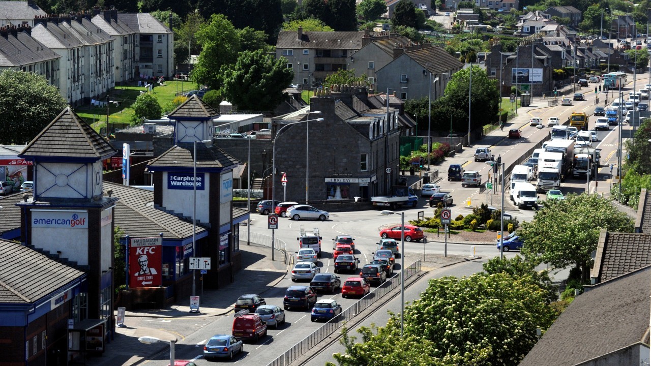 Police are warning of delays of Haudagain roundabout