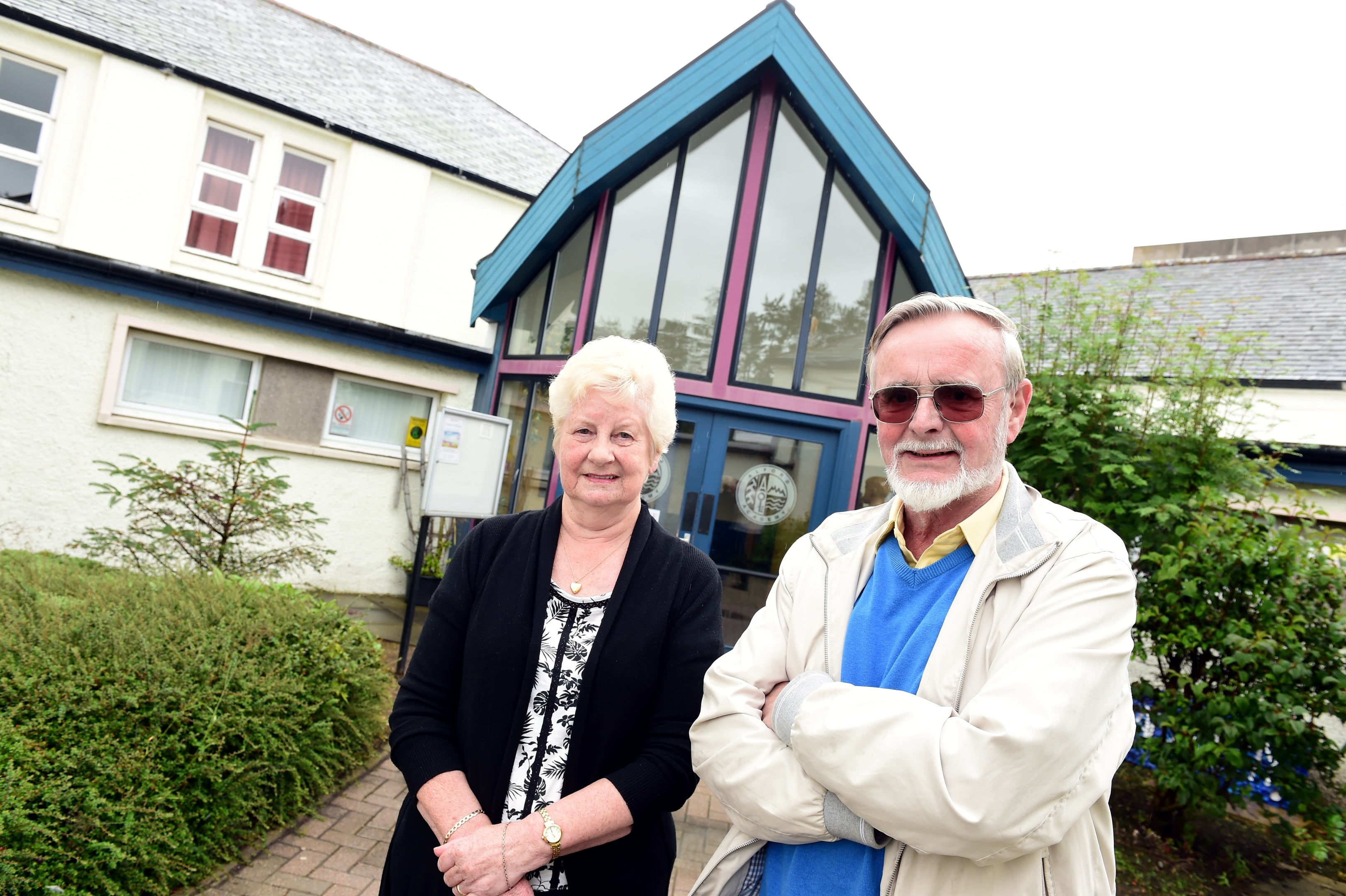 Chriistine Mathers (left) and Mike Barron have made an appeal for the class of 55-56 to get together for a reunion as the old Alford Academy prepares to close it's doors for good.      
Picture by Kami Thomson    14-08-15