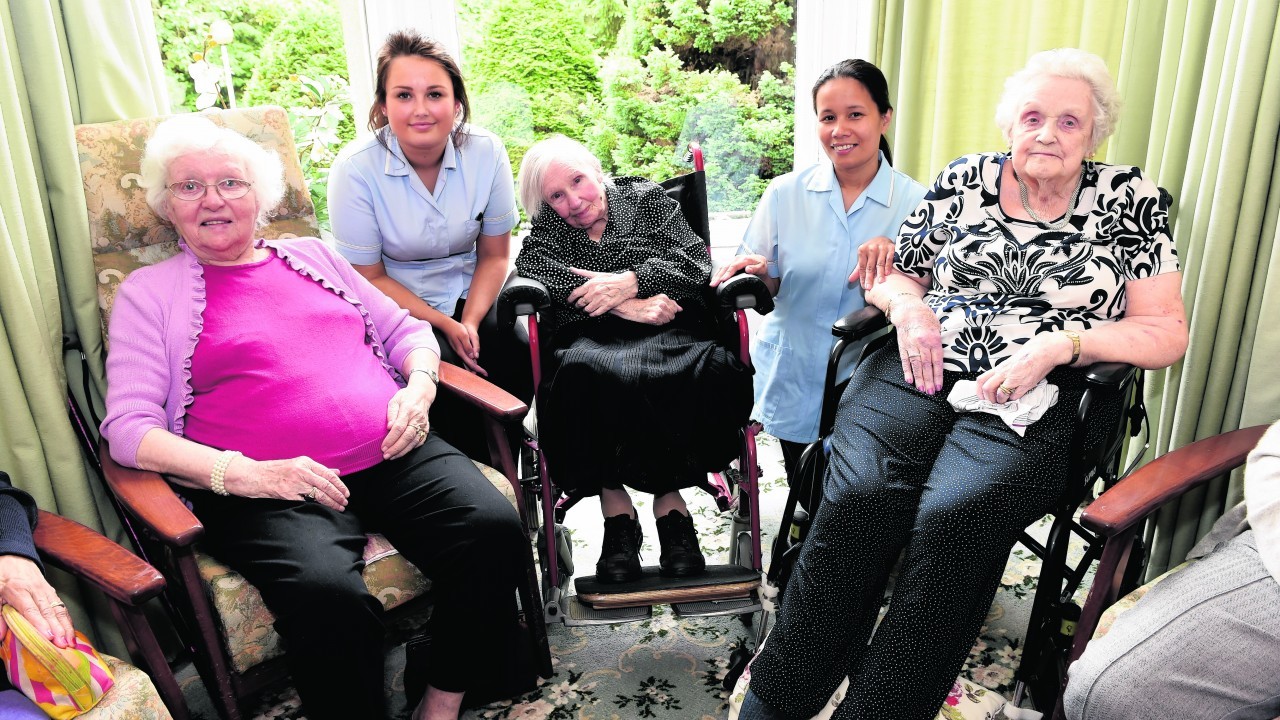 Residents and staff Elsie Souter, Rhorie Lemmon, Dorothy Greg, Mayann Jalbuna and Eva Crighton