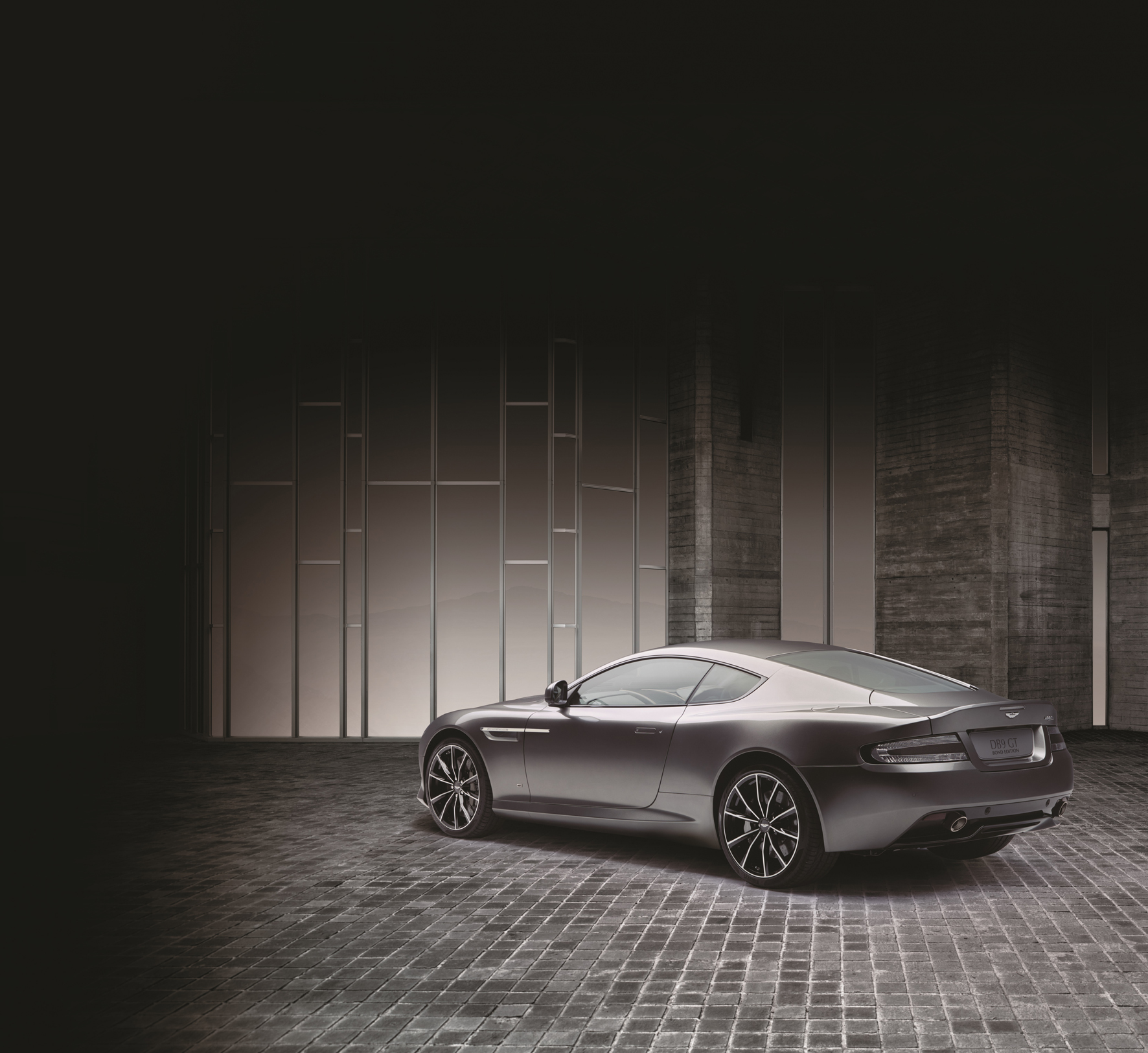 2015 Aston Martin DB9 GT Bond Edition