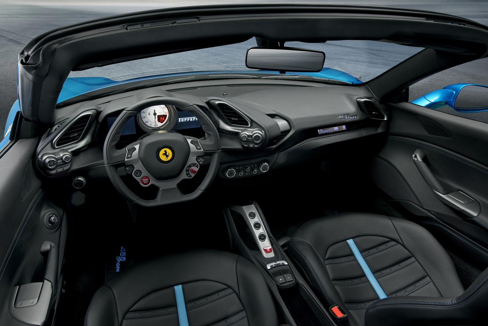 Ferrari488Spider%200915Int