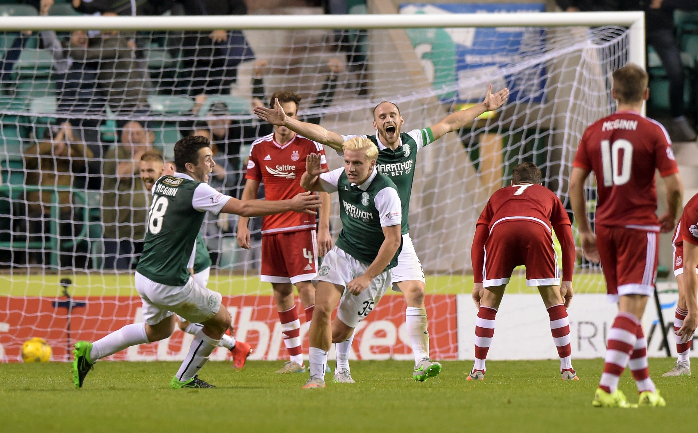 Aberdeen fell to defeat against Hibs on Wednesday