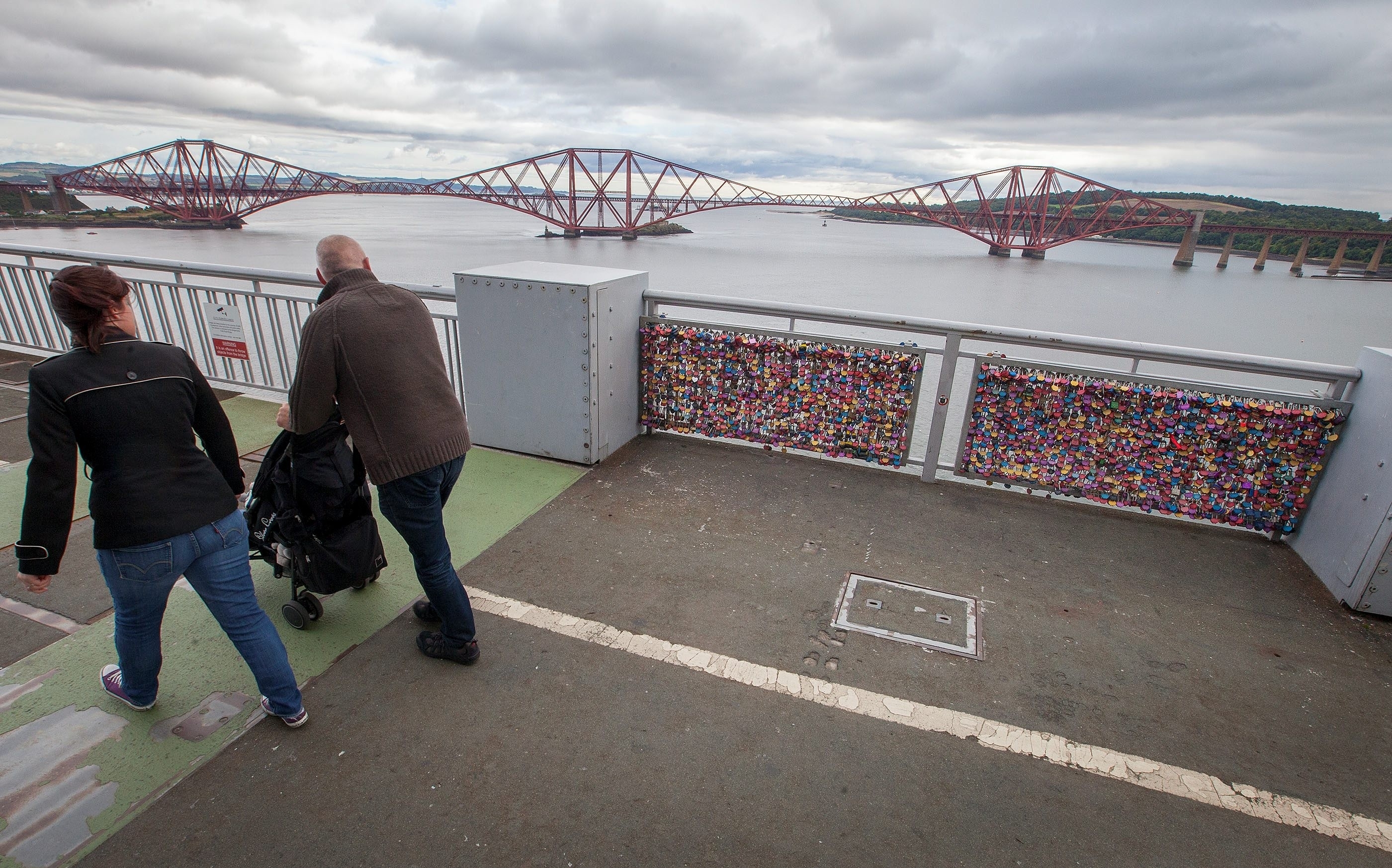 Etched with an unknown duos name, the padlock prompted the Forth Road Bridge team to establish a love lock initiative, allowing couples to place an engraved padlock on the bridge while raising funds for charity. 