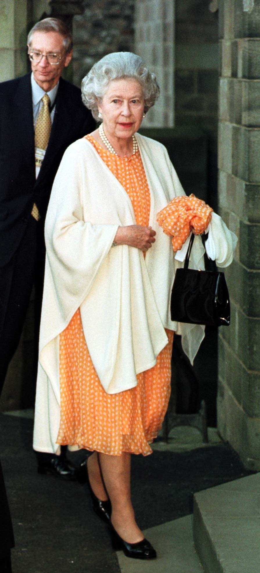 The Queen arrives at Cardiff Castle 