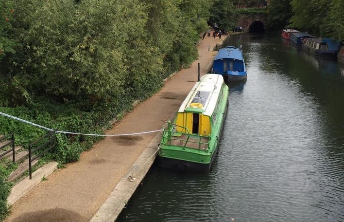 Regent's canal remains closed off