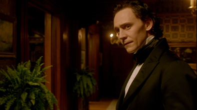 Tom Hiddleston as Sir Thomas Sharpe in Crimson Peak