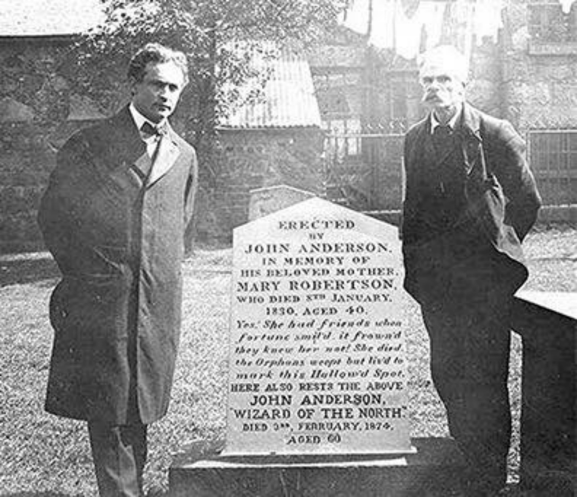 Houdini at John Andersons Graveside