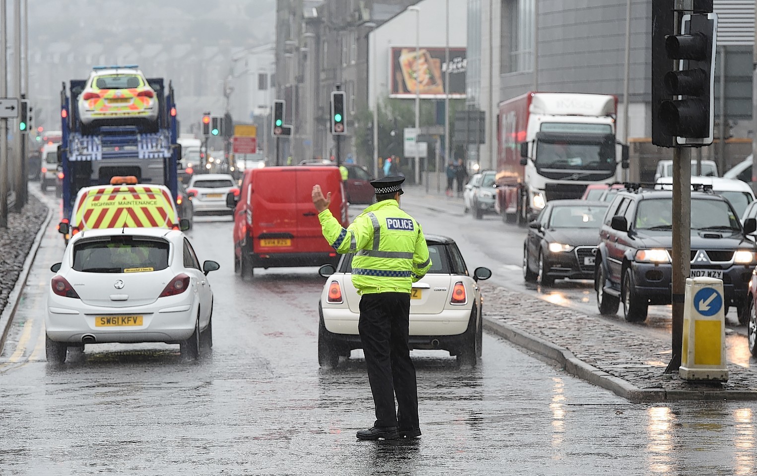 Traffic lights broken at Guild Street and Market Street junction.