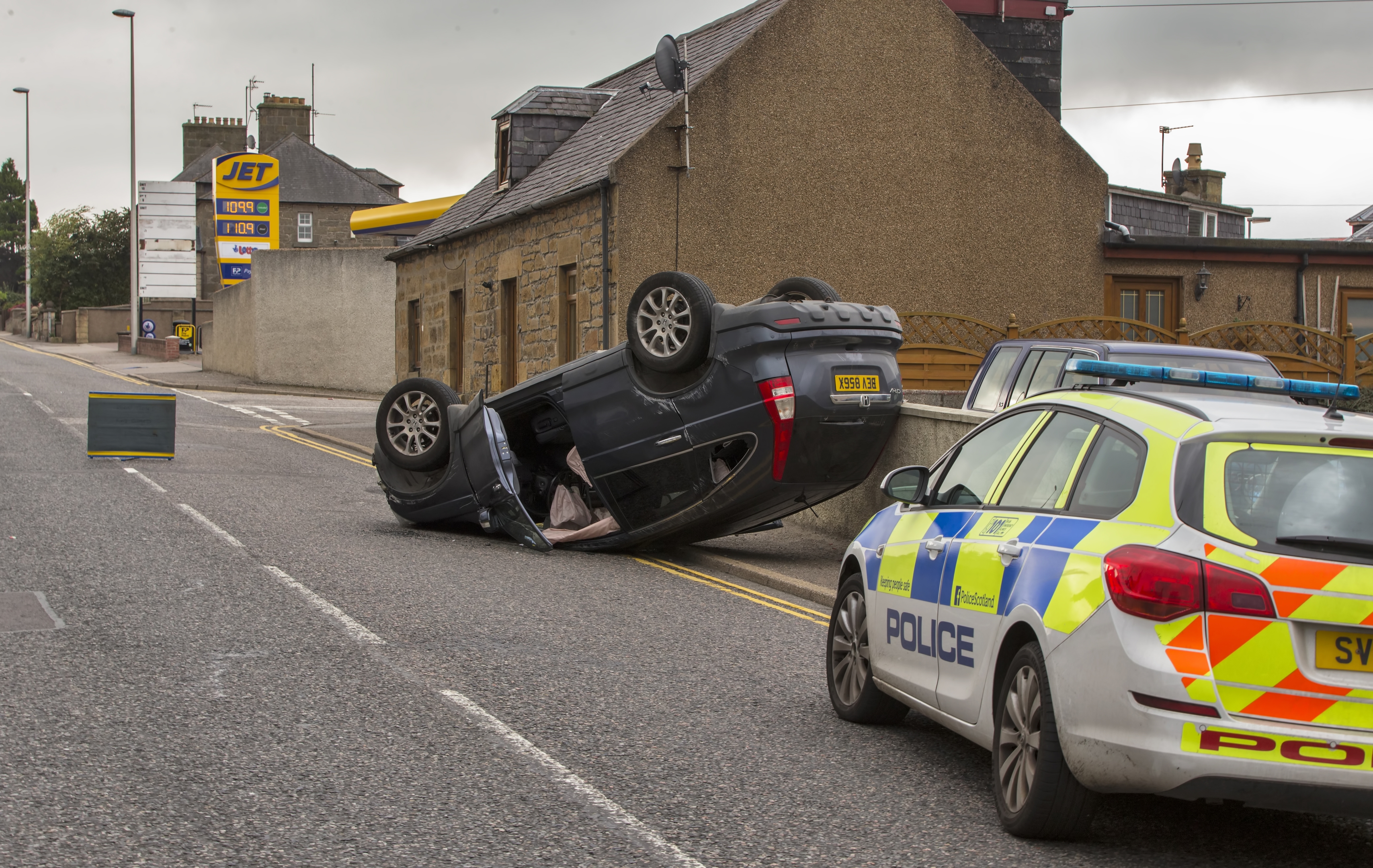 The crash on Main Street, New Elgin