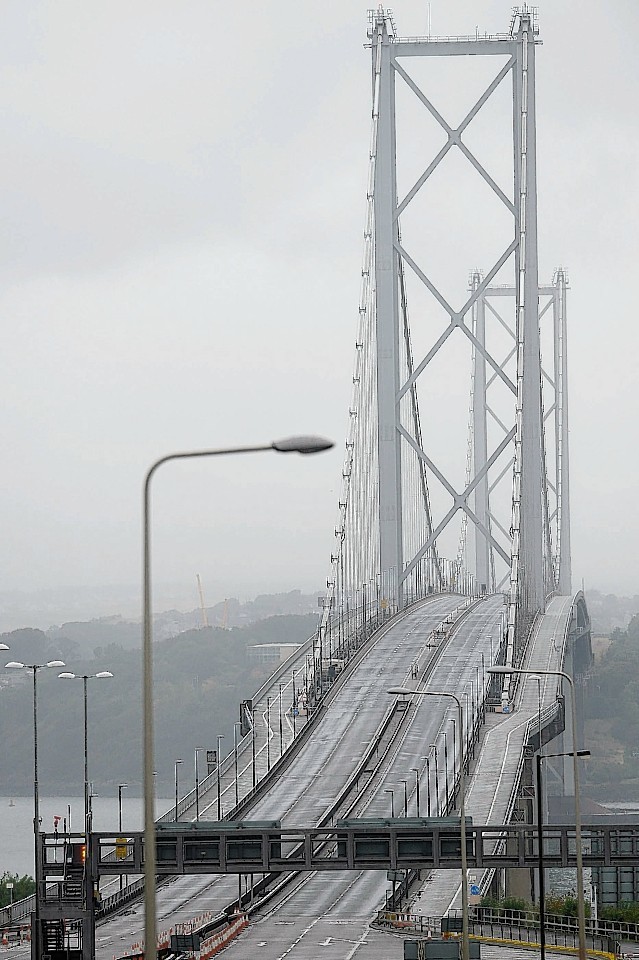 Forth-Road-Bridge-empty