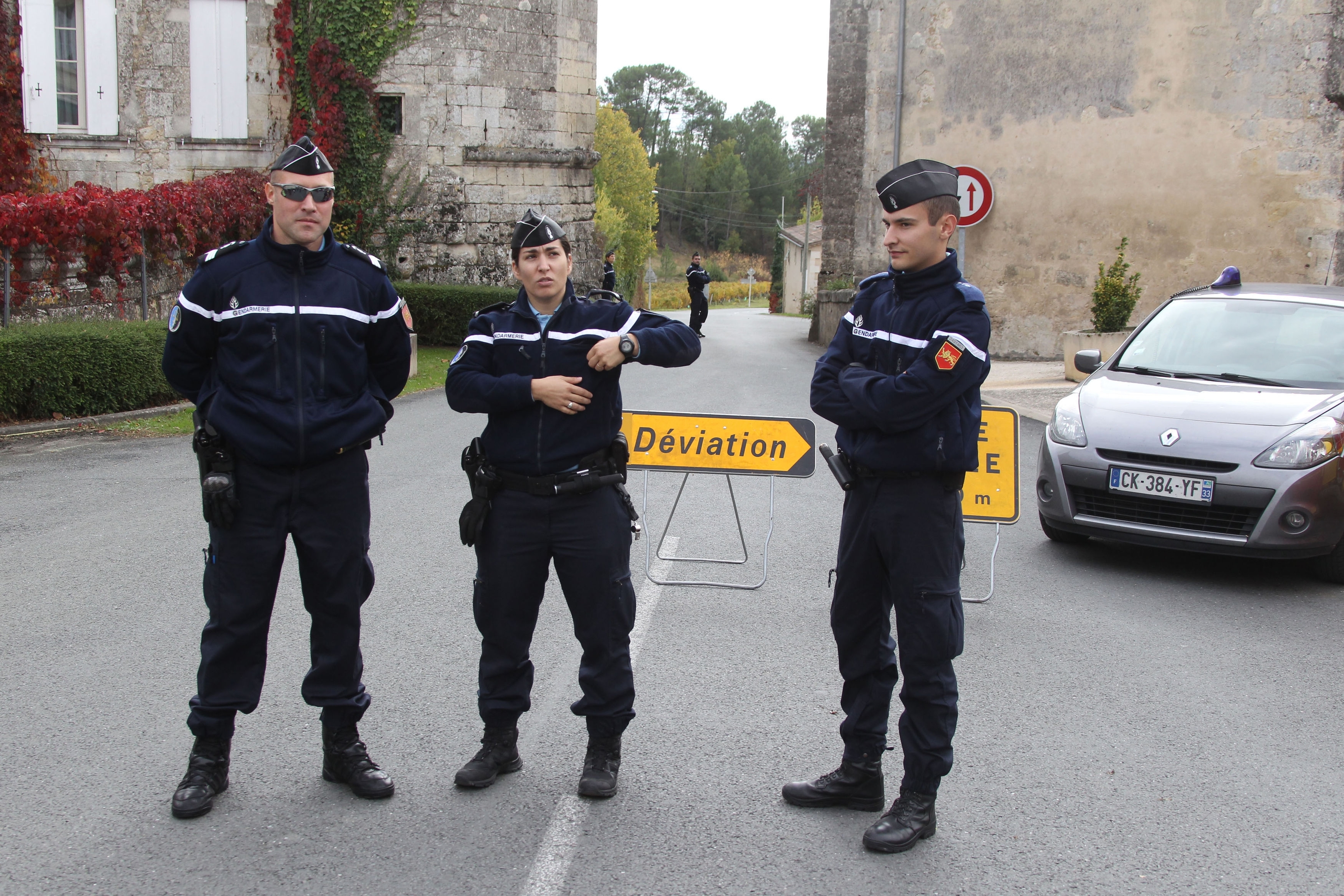 French gendarmes prevent access to the crash 
