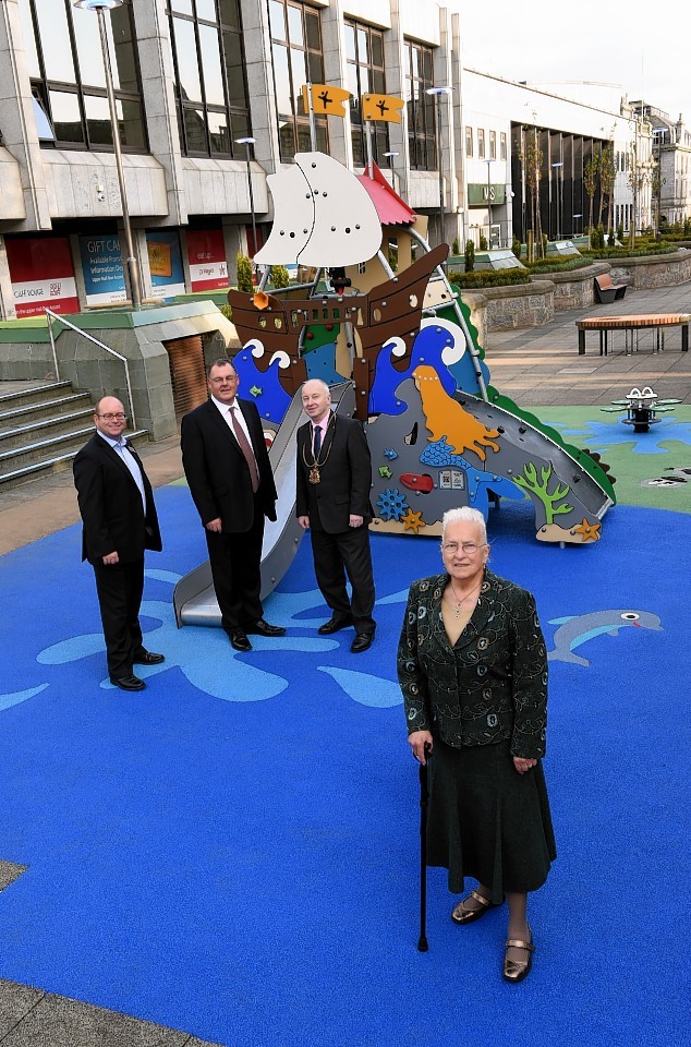 Bon Accord & St Nicholas manager Craig Stevenson, Inspired chief executive Gary Craig, Lord Provost George Adam and Margaret Rae re-open the roof garden.  
Picture by Kevin Emslie.