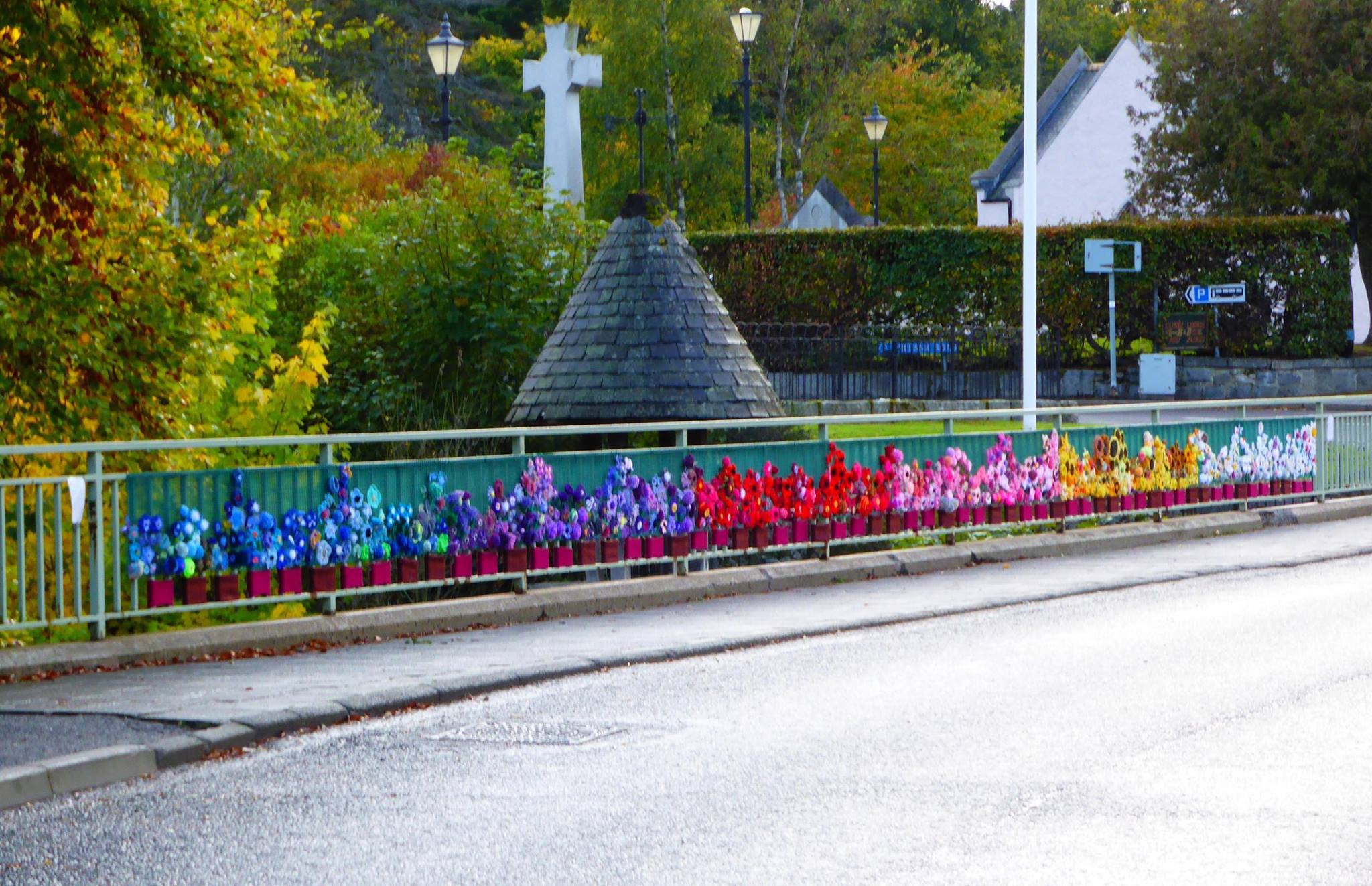 The Braemar Bridge decorated by the Deeisde Knitwits