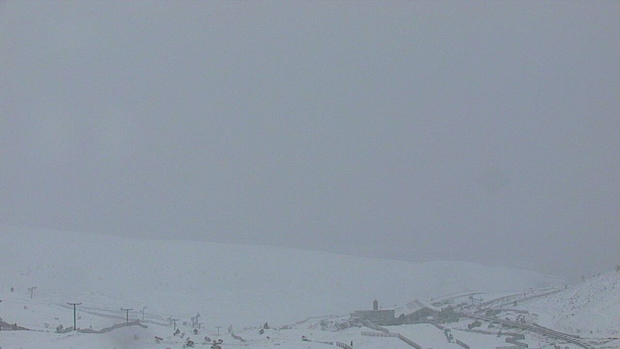 Cairngorm Mountain's webcam images from this morning