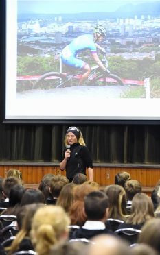 Championship mountain-biker and Commonwealth athlete, Lee Craigie, gives talk in Huntly.