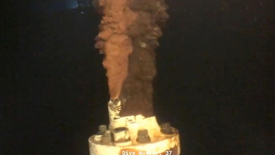 An underwater video clip used by scientists to calculate the size of the Deepwater Horizon oil leak
