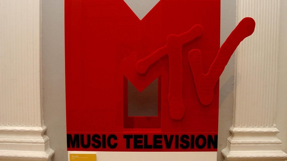 Simon Bonham-Carter worked as an engineer for MTV