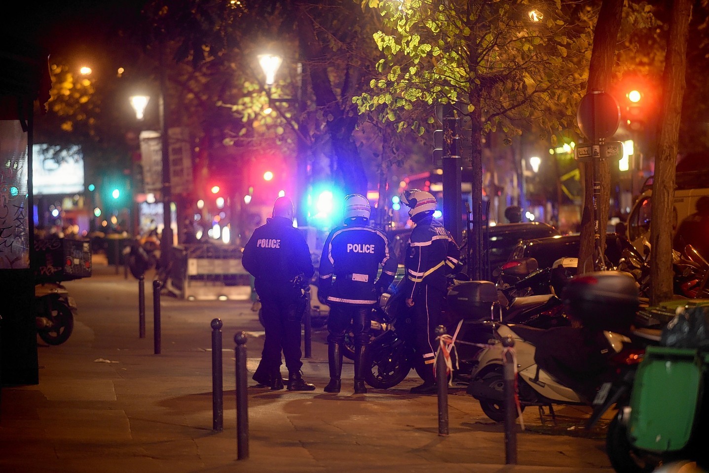  Gunfire and explosions in multiple locations erupted in the French capital