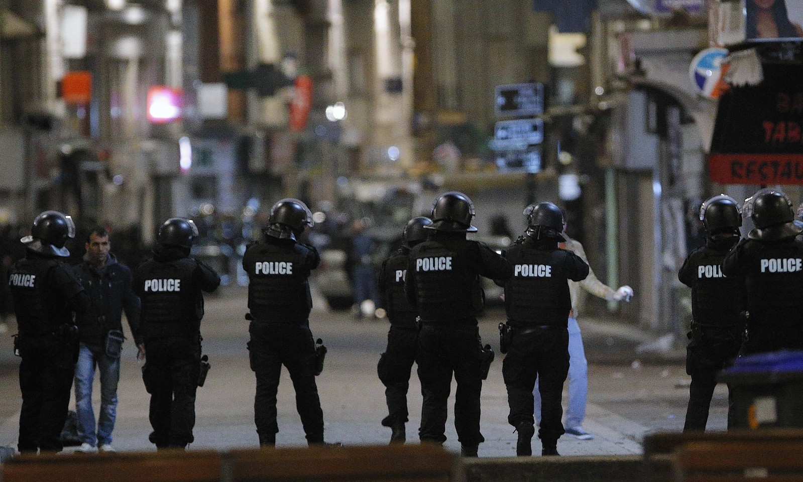 Police forces in St. Denis