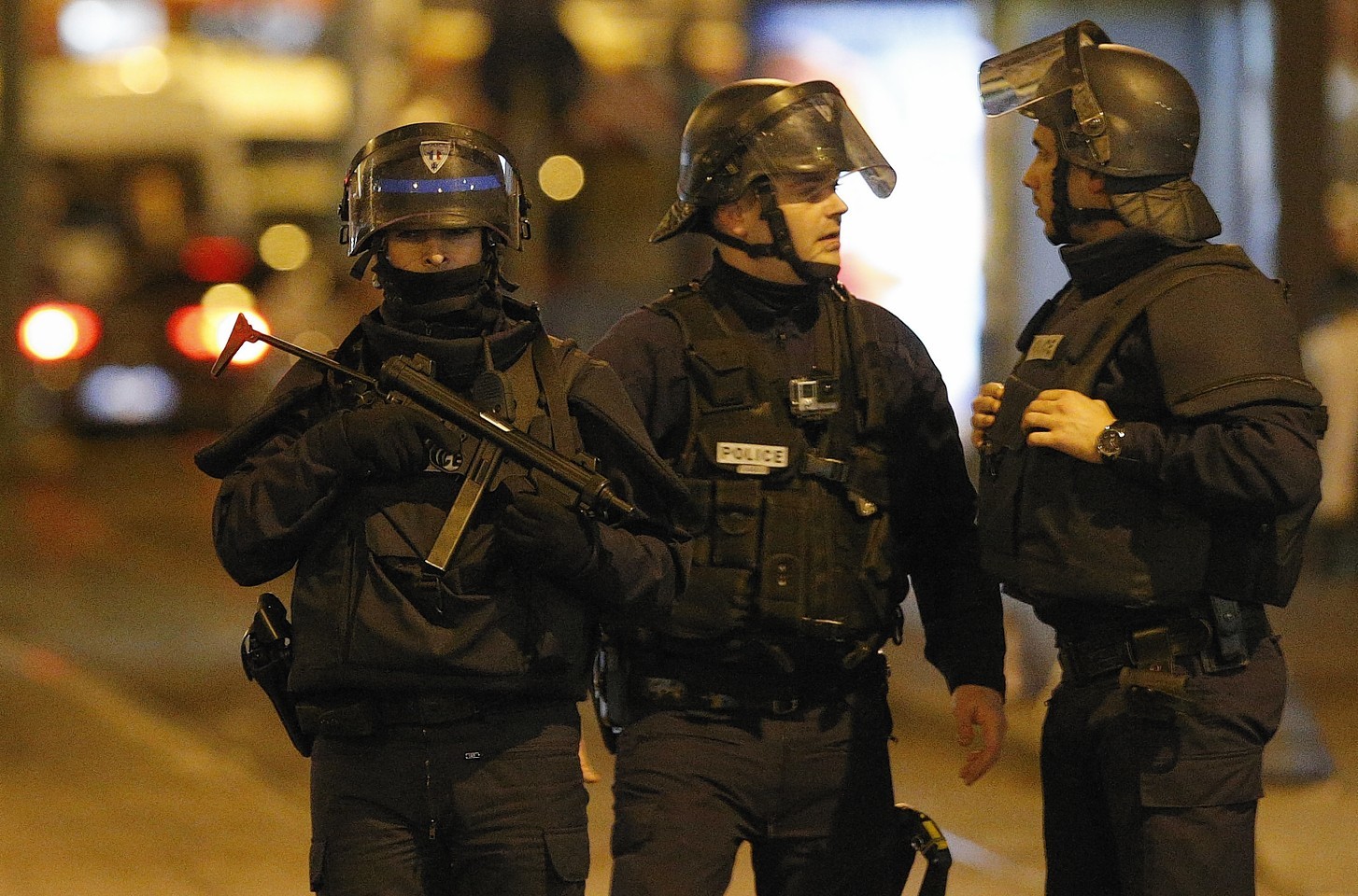 Police forces prepare in St. Denis