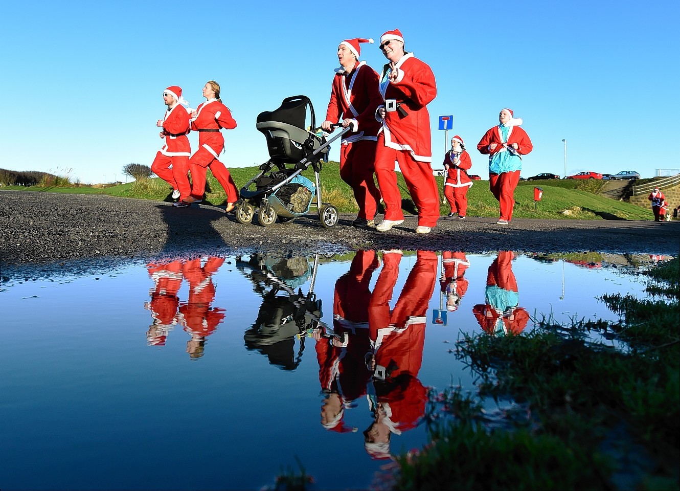 The annual Aberdeen Santa Run