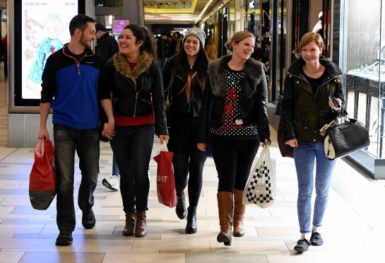 Christmas shoppers at Union Square.