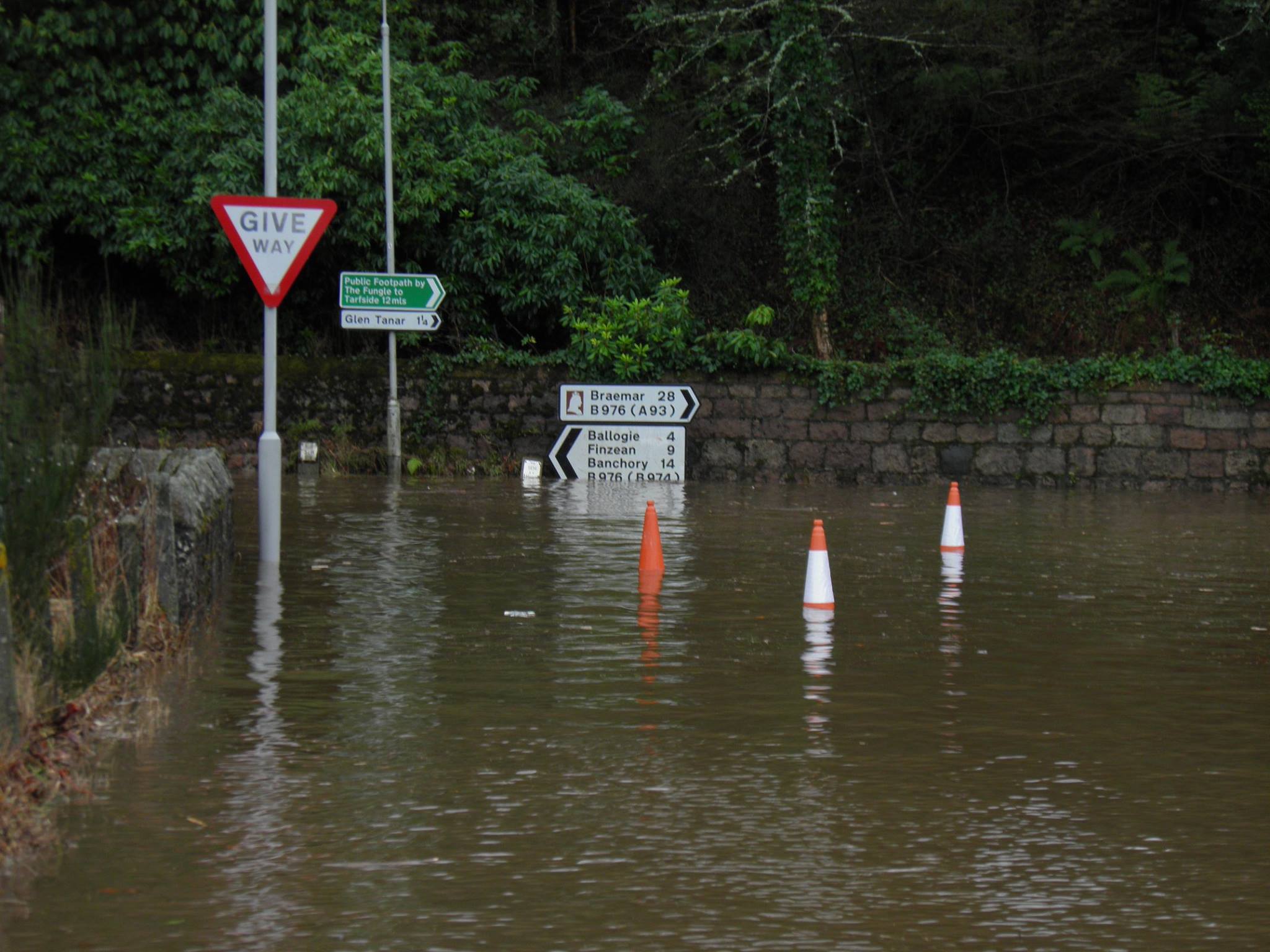 Aboyne flooding picture by Dave Marshall