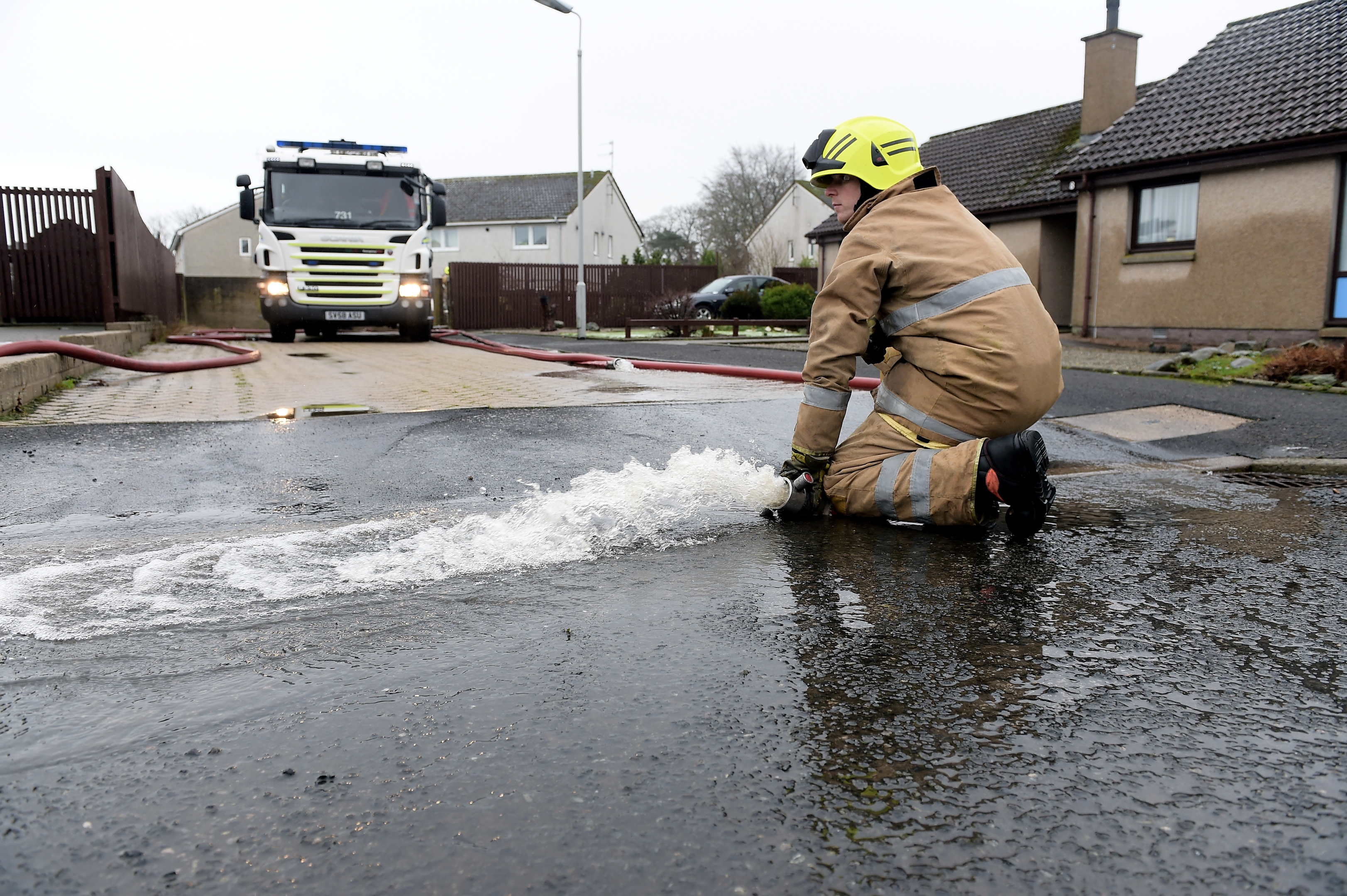 The River Ythan has burst it's banks at Ellon. Scottish Fire and Rescue pump water out of an area with an electric substation at Modley Close, which resulted in no power in the area since the early hours of the morning. 