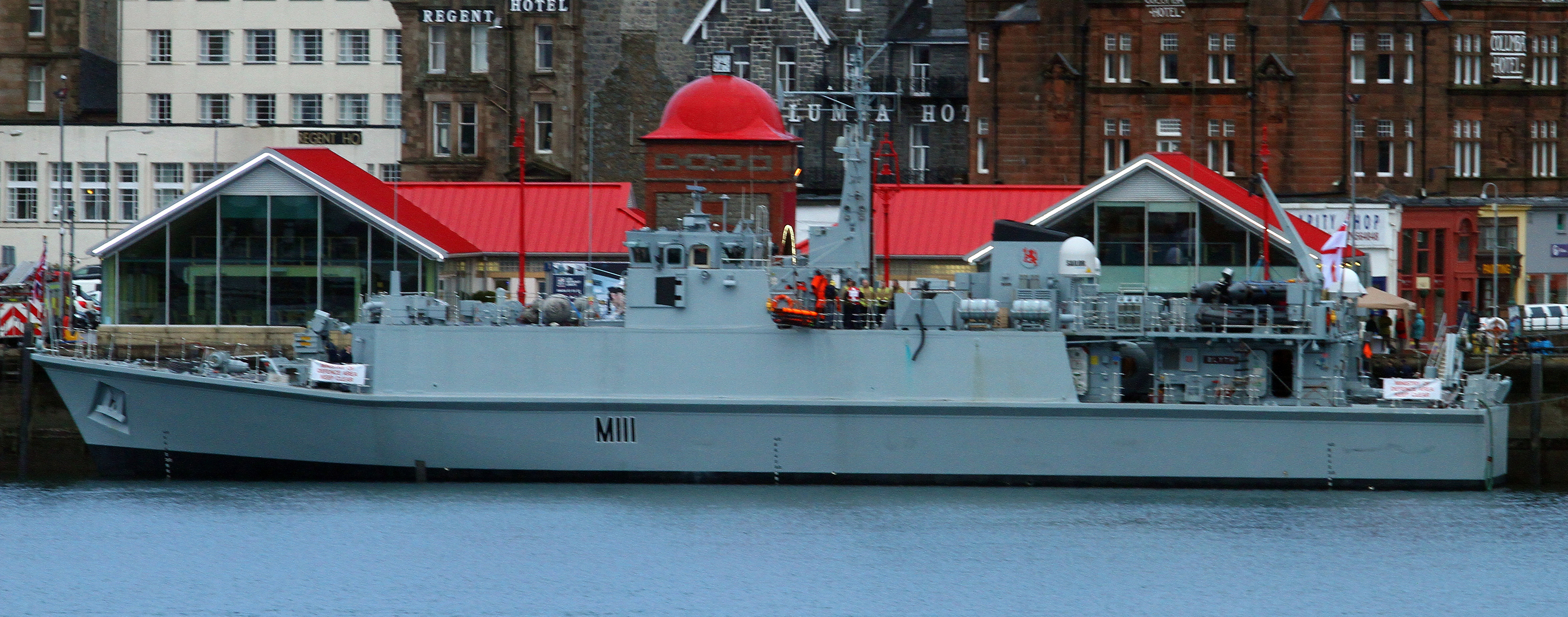 Minehunter HMS Blyth at the North Pier.