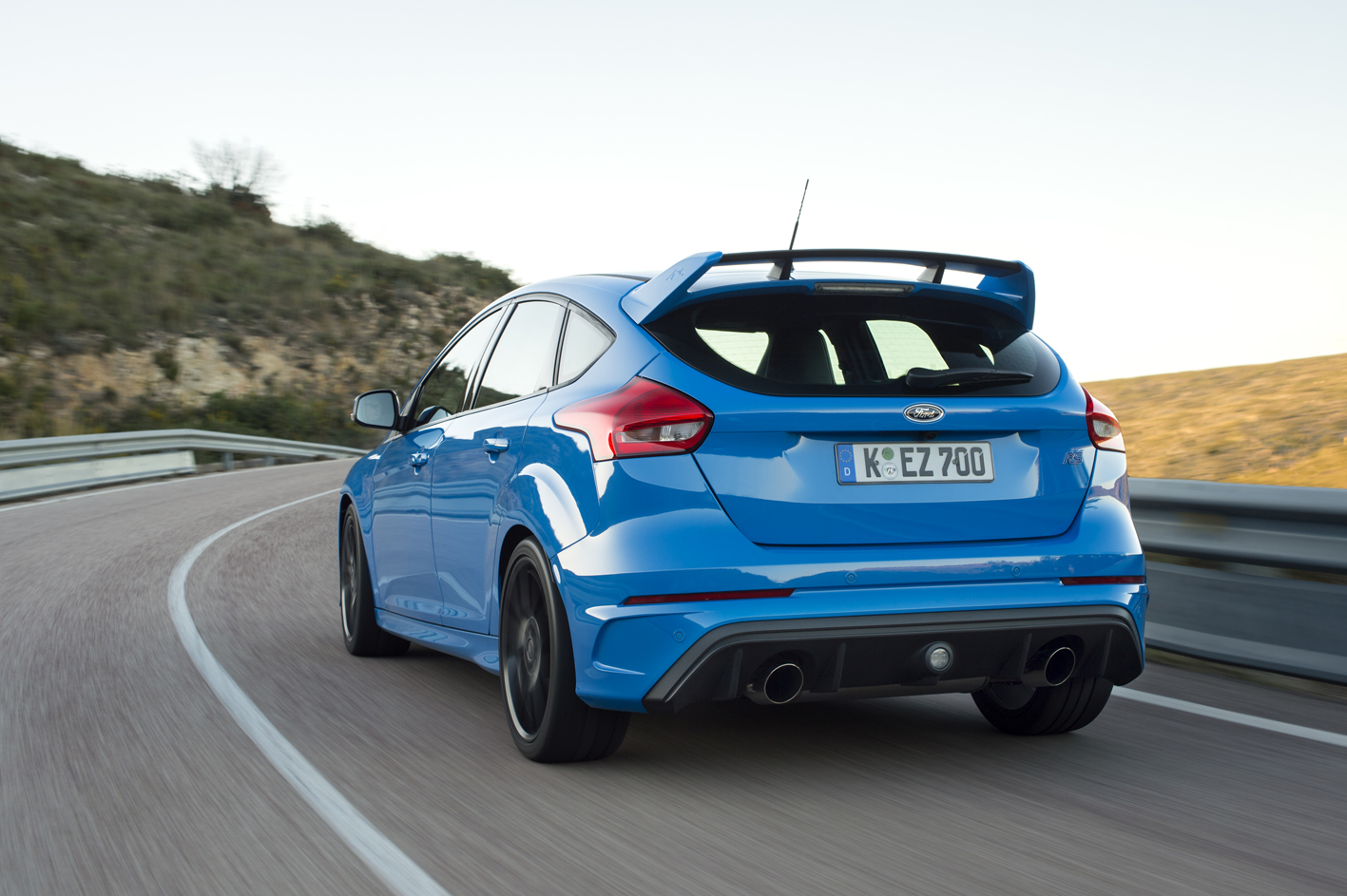 Ford Focus RS 2016 mountain road rear